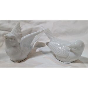 Vintage OMC Japan Porcelain White Bird Figurine Pair  Glossy Finish